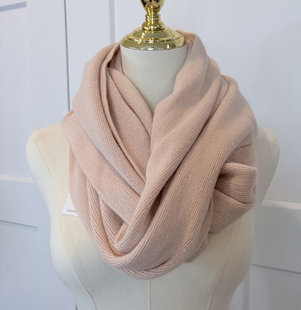Calvin Klein Pink Solid Knit Acrylic Infinity Scarf w/ Logo Accent Women’s